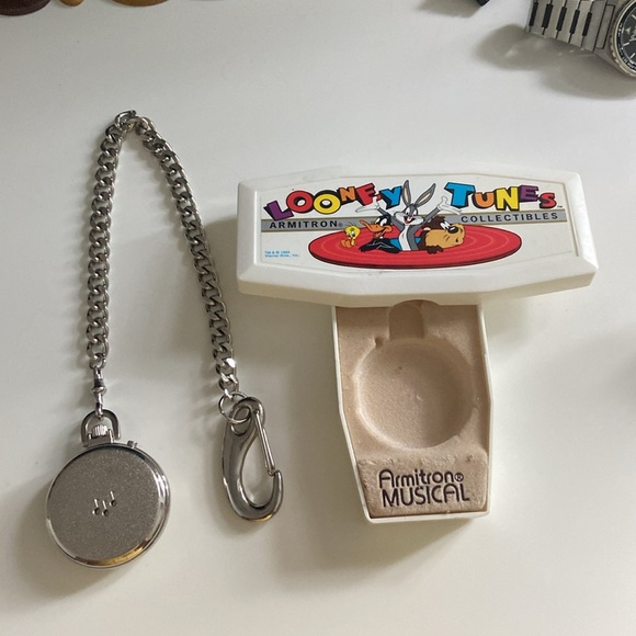 Am Ron collectible Looney Tunes musical pocket watch Tasmanian devil - Picture 3 of 4